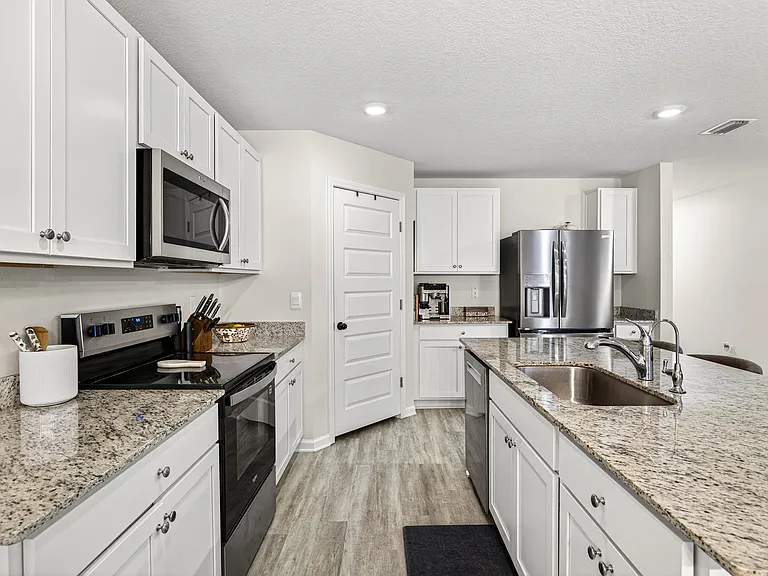 255 Eunola Ln — Photo 8