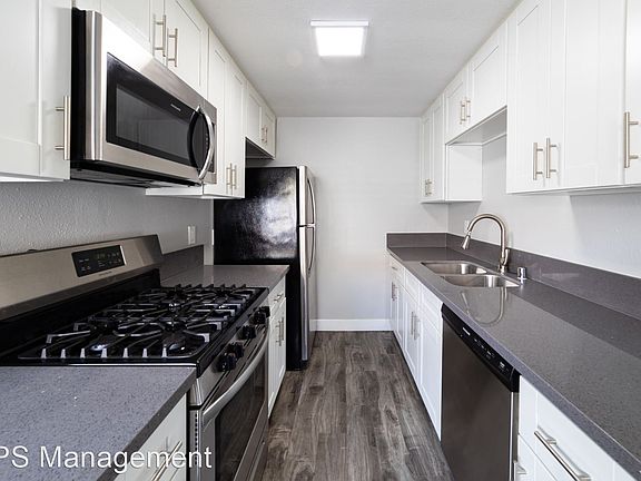 3rd image of 1106 Pacific Ave APT 6