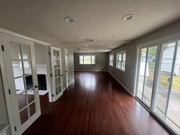 4th image of 47 Mercedes Rd
