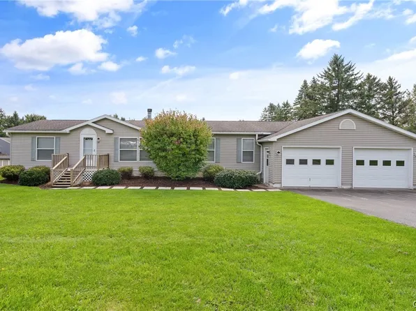 17 Skadden Ter, Tully, NY 13159