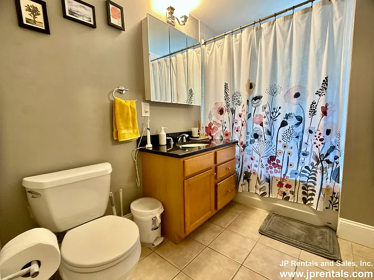 9 Barton St #1 — Photo 7