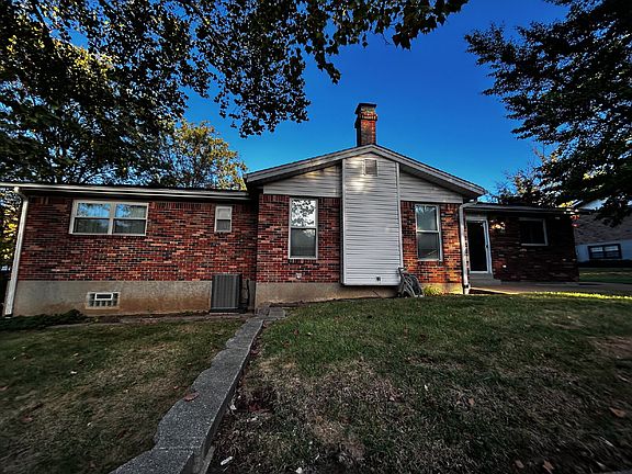 3rd image of 4684 Colima Ct