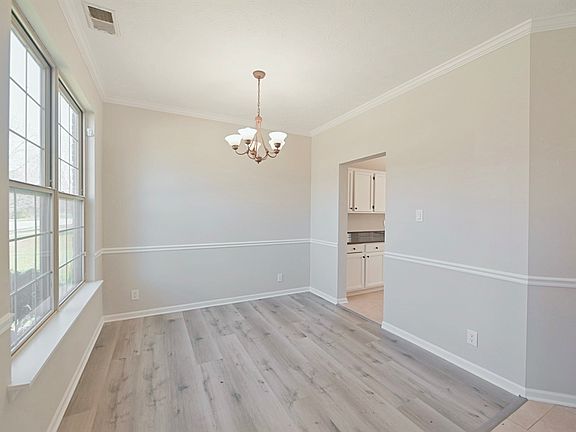 5th image of 8477 Ardennes Dr