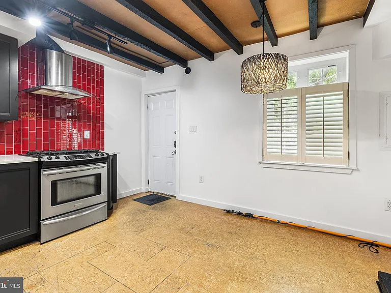 9 Bristow Pl — Photo 6
