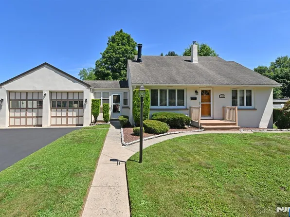 143 Greenwood Ave, Wanaque, NJ 07465