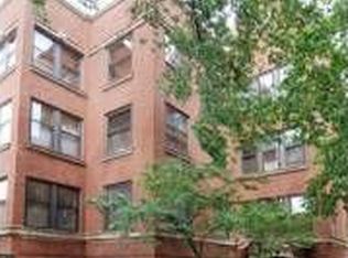 3560 N Pine Grove Ave, Chicago, IL 60657