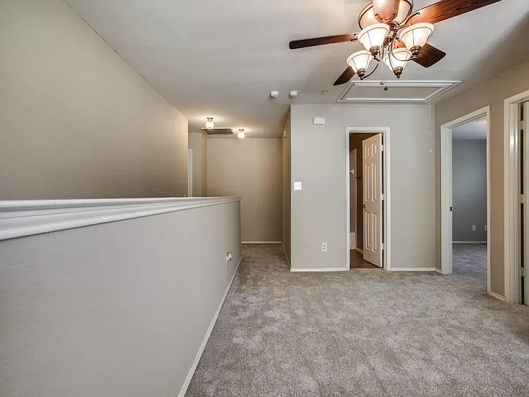 4531 Woodsboro Ln — Photo 4