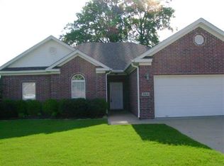 3215 Longmeadow Dr, Bryant, AR 72022