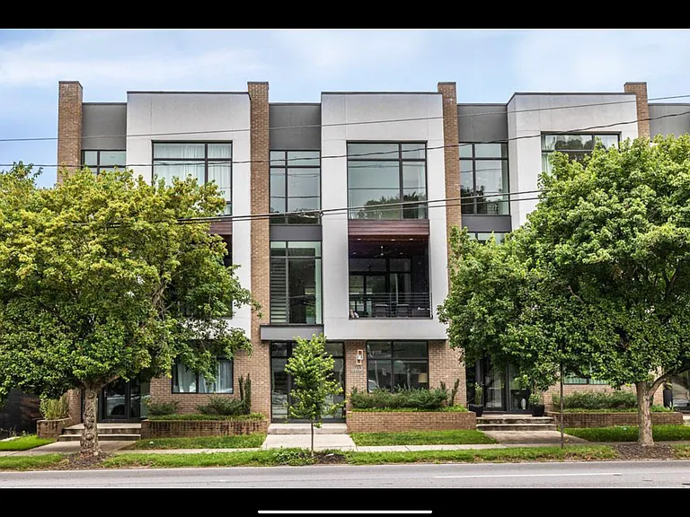 713 Moreland Ave SE #2 — Photo 1