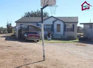 9760 Dawn Ln, Las Cruces, NM 88012