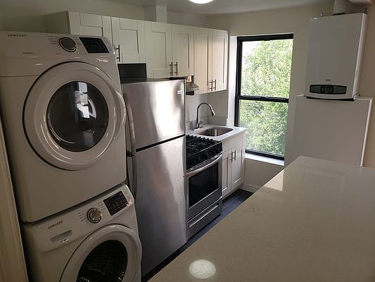 2nd image of 259 Hewes St Floor 3
