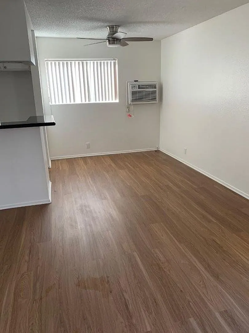 11833 Gilmore Apts. — Photo 1