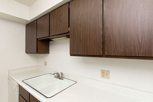 2nd image of 335 Hillview Ct APT D-5