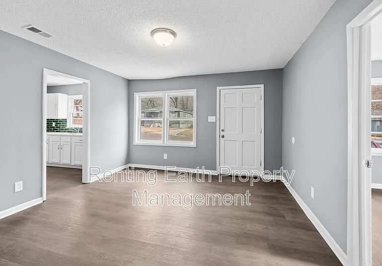 7216 Paris Ave — Photo 15