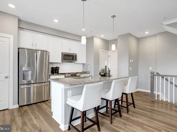 2386 Stella Pl Unit 14, Alexandria, VA 22303