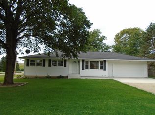 208 S Pleasant St, Arlington, IL 61312