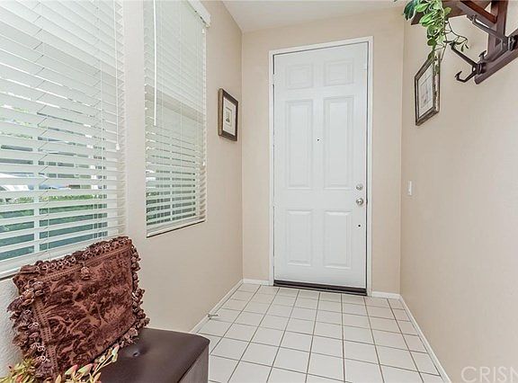 3rd image of 24048 Meadowbrook Ln