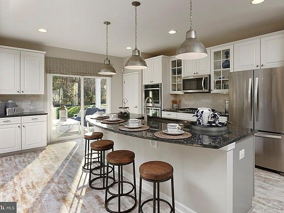 4th image of 30286 Brandywine Dr