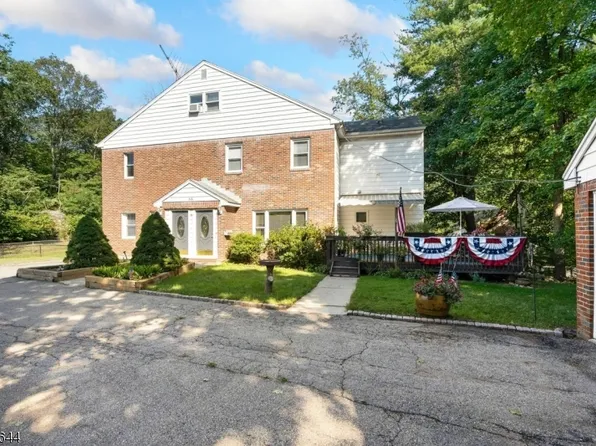 33 Mountain Ave, Wanaque Boro, NJ 07465