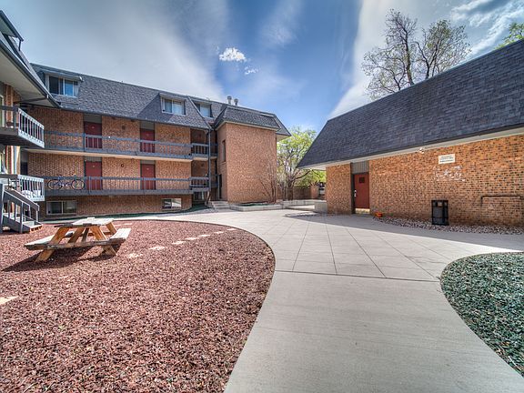 4th image of 1065 University Ave APT 208