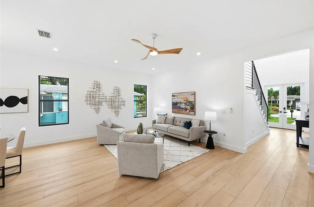4 bed, 3.5 bath, 2791 sqft, $7,499 — Photo 3