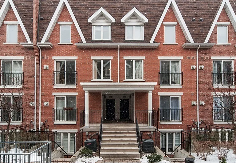 16 Laidlaw St #1704-80 — Photo 4