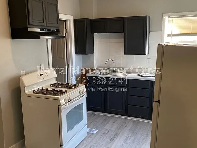 2620 Emerson Ave N #1 — Photo 2
