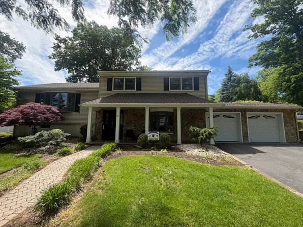 31 Clinton Ln, Wayne, NJ 07470