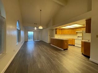 3195 Whittier Ave APT 103, Clovis, CA