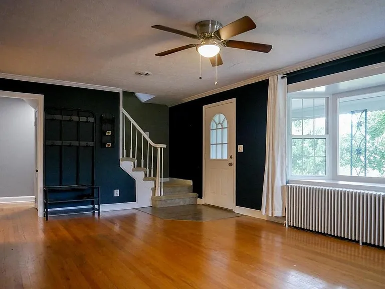 26015 Woodfield Rd — Photo 5
