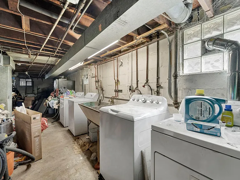 609 E Russell Ave — Photo 11