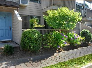 1465 E Putnam Ave APT 110, Greenwich, CT 06870