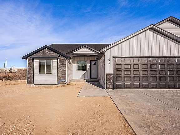 3rd image of 329 Lakeview Rd