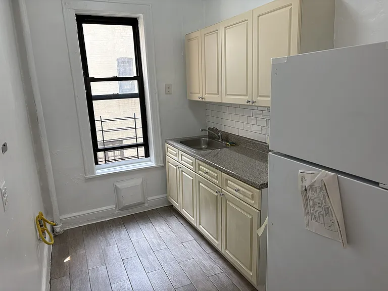 45-54 39th Pl #2 — Photo 22