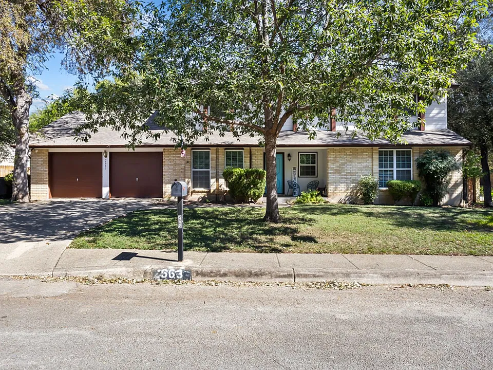 2663 Pebble Bow