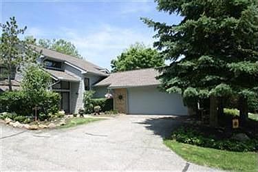 1st image of 4 Kenwood Ct