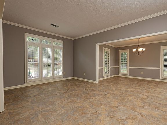 4th image of 6578 Luxembourg Cir