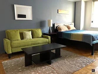Rented by R New York