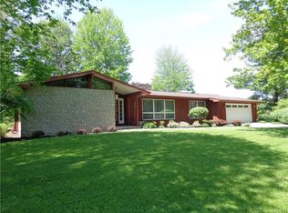 2235 Trout Island Rd, Hermitage, PA 16148