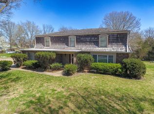 224 Town And Country Ln, Trenton, MO 64683