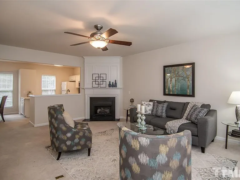 409 Coral Creek Ln — Photo 12