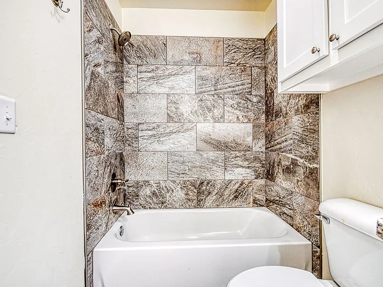 3100 Pebble Pond Dr — Photo 39