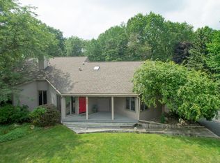 8246 Brookcrest Dr, Portage, MI 49024