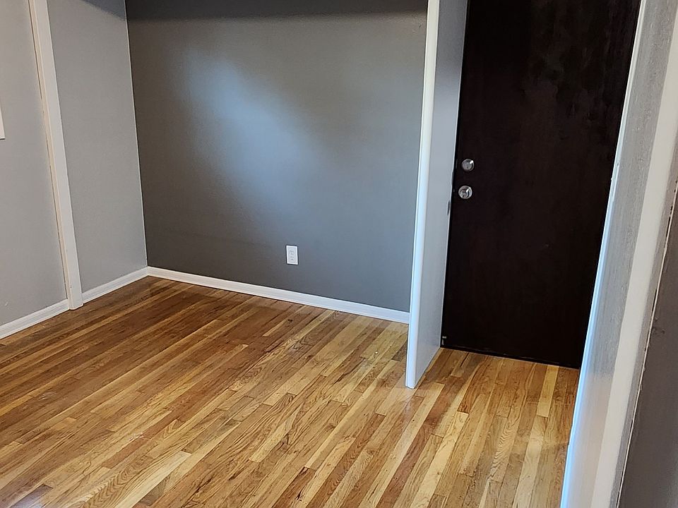 1st image of 609 SE 164th Ave