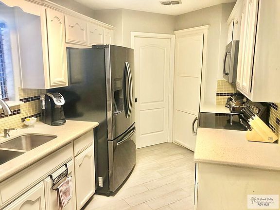 5th image of 2505 E Mark Cir