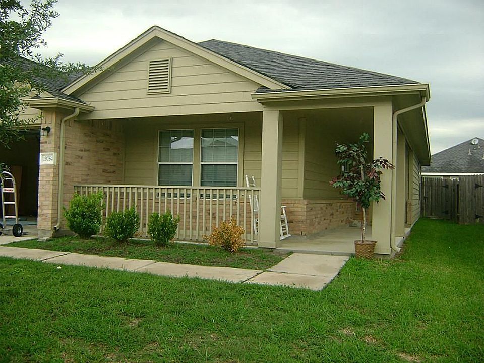 1st image of 19754 Cozy Cabbin Dr