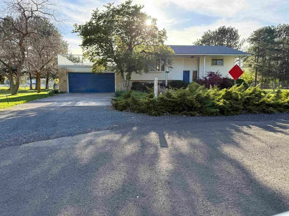 43703 E Austin Ct, West Richland, WA 99353