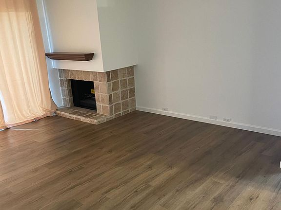 3rd image of 548 Woodside Oaks APT 3