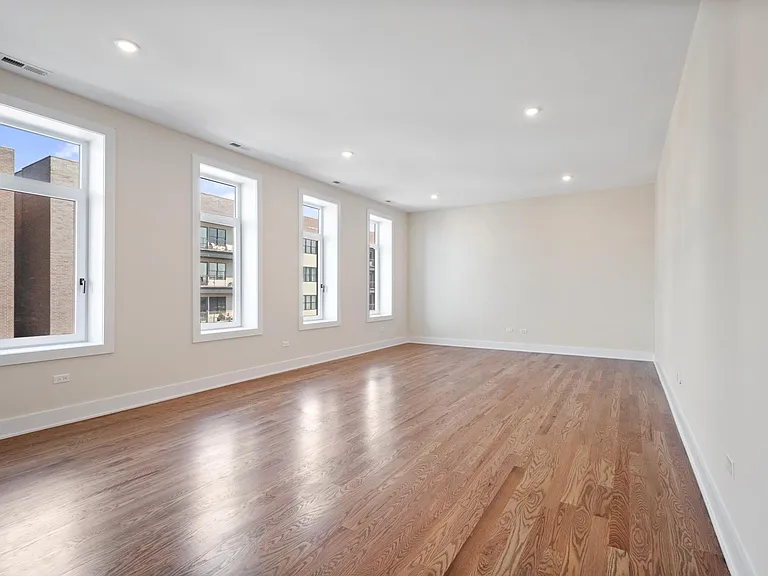 1839 W Irving Park Rd #3F — Photo 13