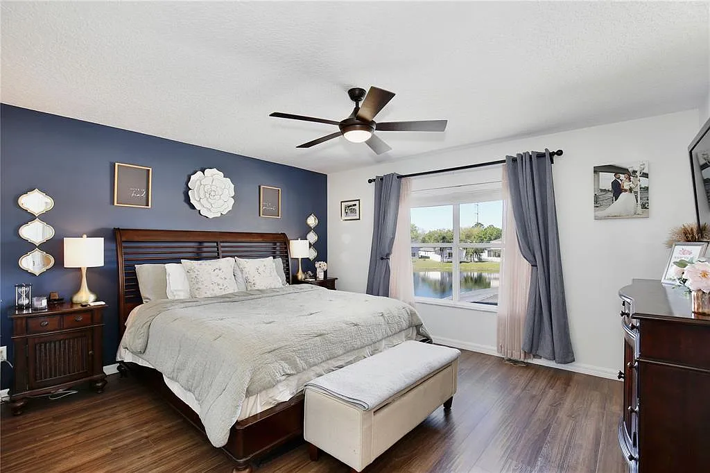 4 bed, 2.5 bath, 1864 sqft, $4,000 — Photo 4